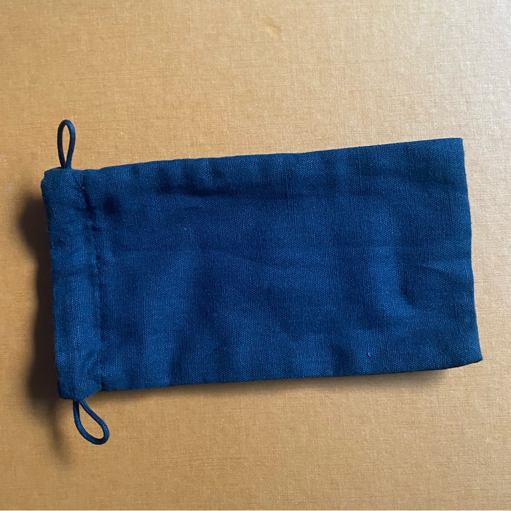 Chanel pouch - Picture 4 of 4